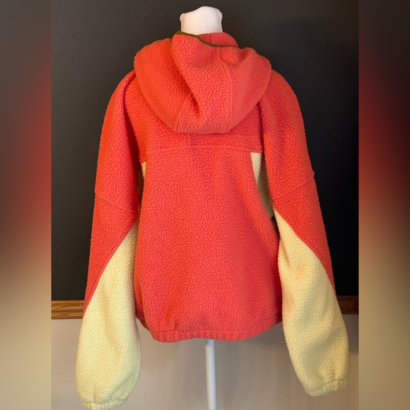 Marmot Women's Super Aros Fleece Hoodie Pullover Grapefruit Wheat Hazel Sz Large - Picture 6 of 9